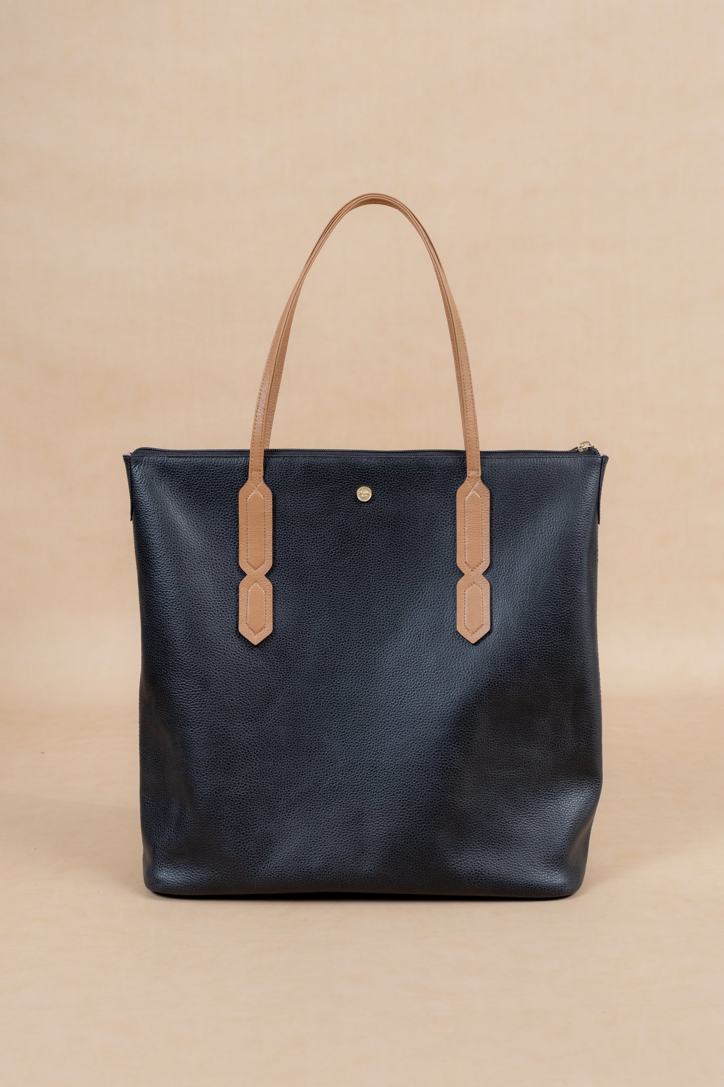 Bolso Aurelia en Cuero Negro- Carolina Laiton