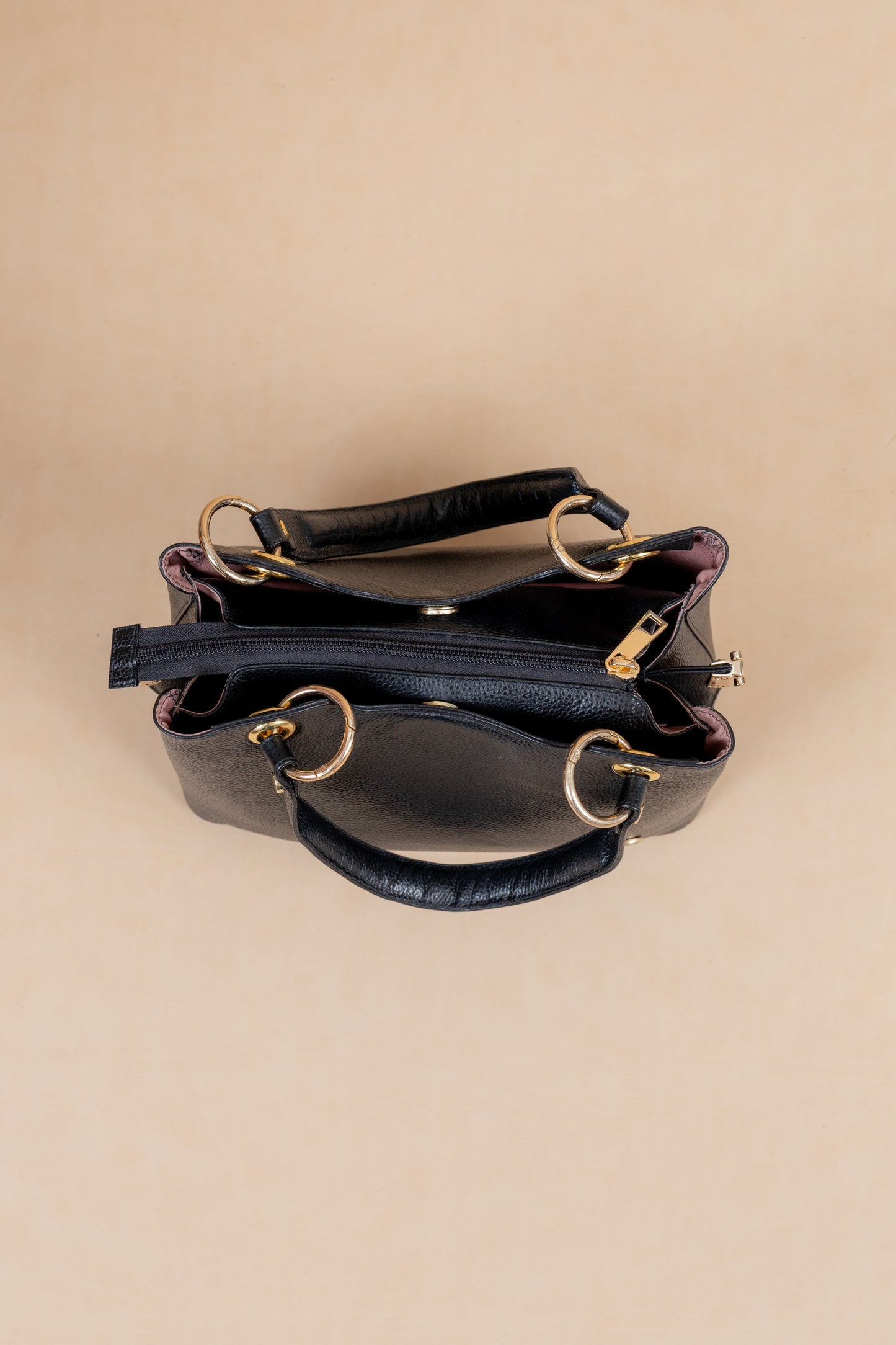 Bolso Eleonor en Cuero Negro- Carolina Laiton