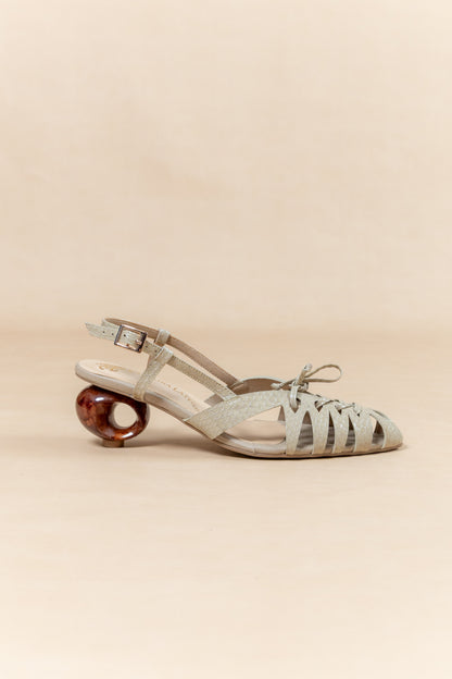 Stiletto Camila - Cuero Charol Beige -Tacón 3.5 cms - Carolina Laiton