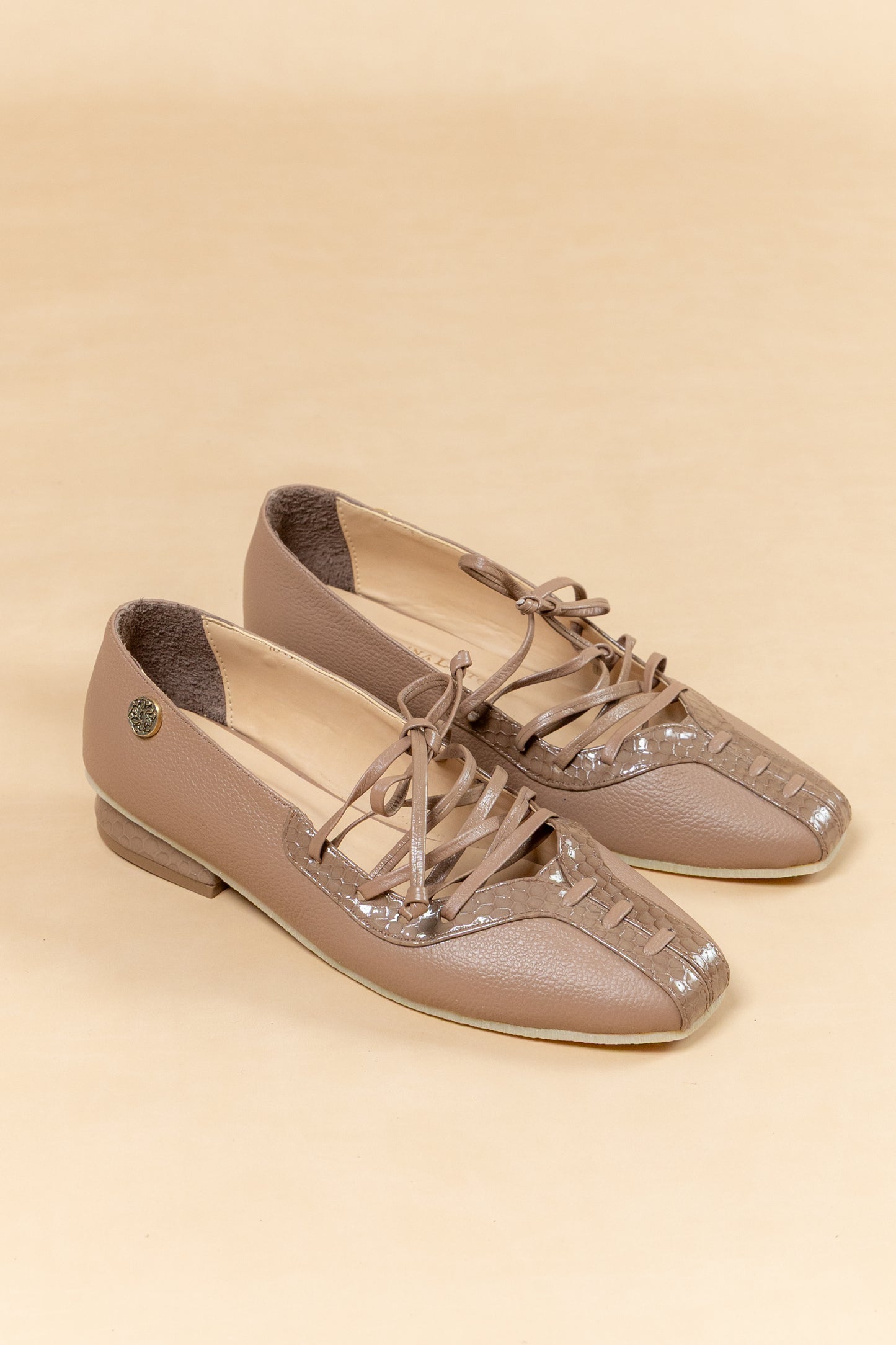 Baleta Amore Cuero Taupe - Carolina Laiton