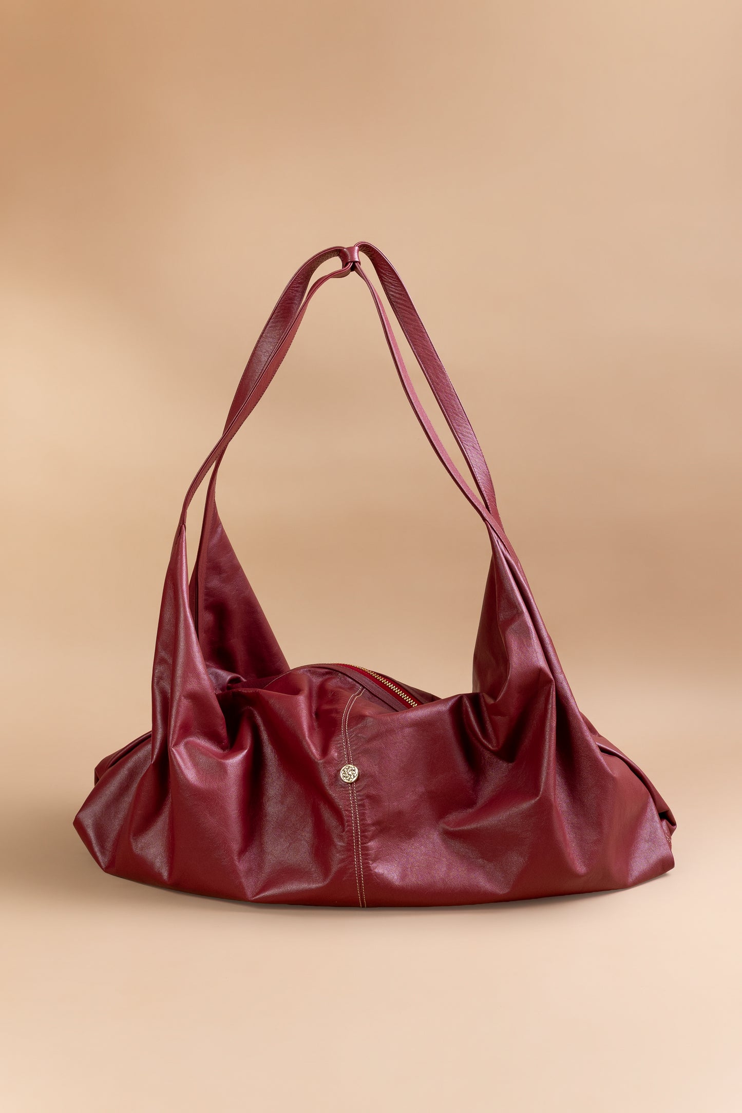 Bolso Samara en Cuero Borgoña - Carolina Laiton