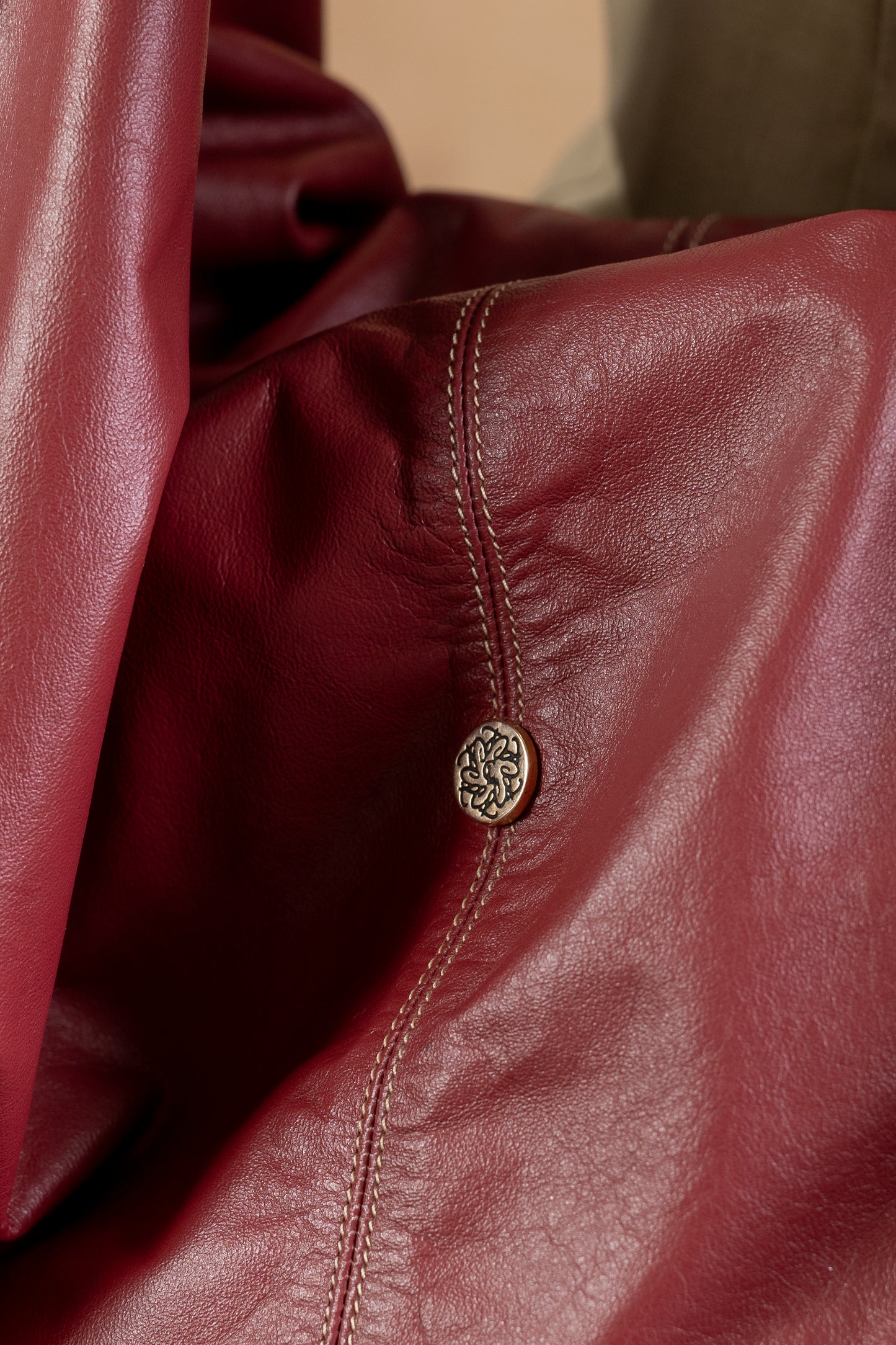 Bolso Samara en Cuero Borgoña - Carolina Laiton