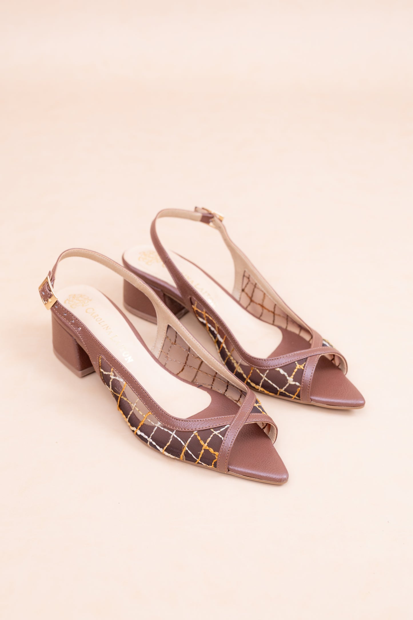 Sandalia Juli Cuero Cafe- Tacon 3.5 cm - Carolina Laiton