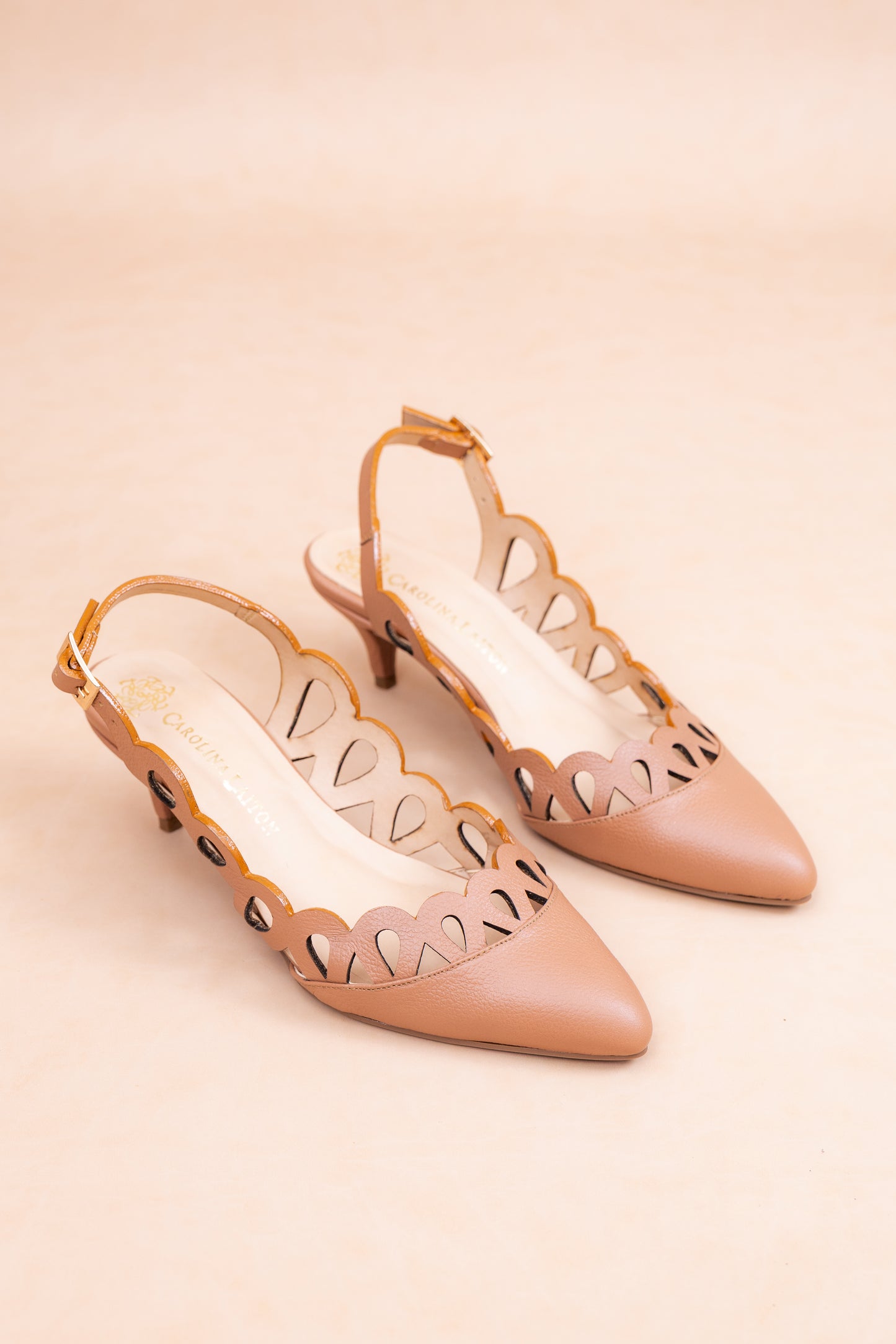 Stiletto Lucy Cuero Miel - Tacon kitten heel 3.5 cms - Carolina Laiton