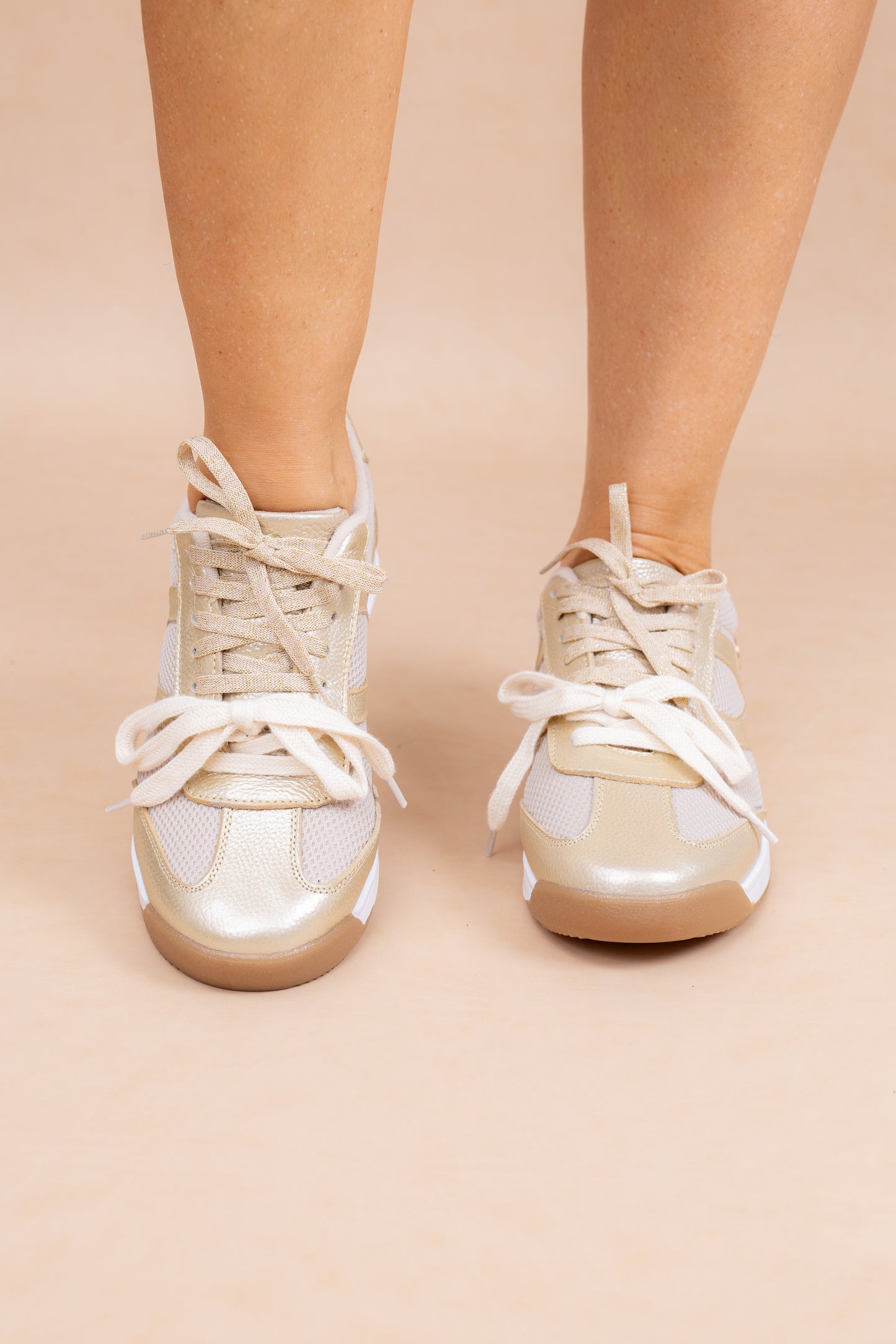 Tenis Arti - Cuero champaña- Carolina Laiton