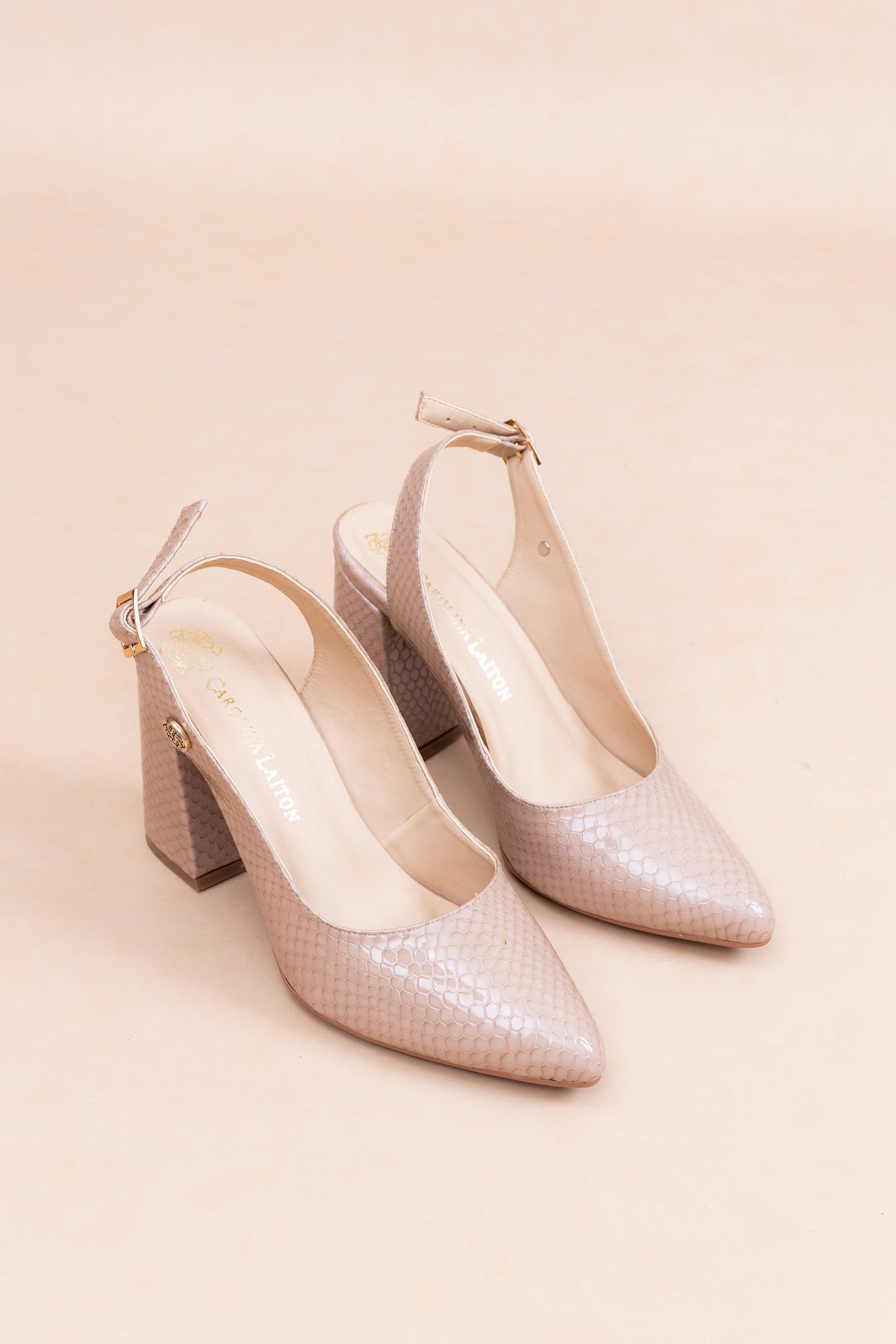 Stiletto Maelis Cuero Charol serpiente Nude - Tacon kitten heel 7.5 cms- Carolina Laiton