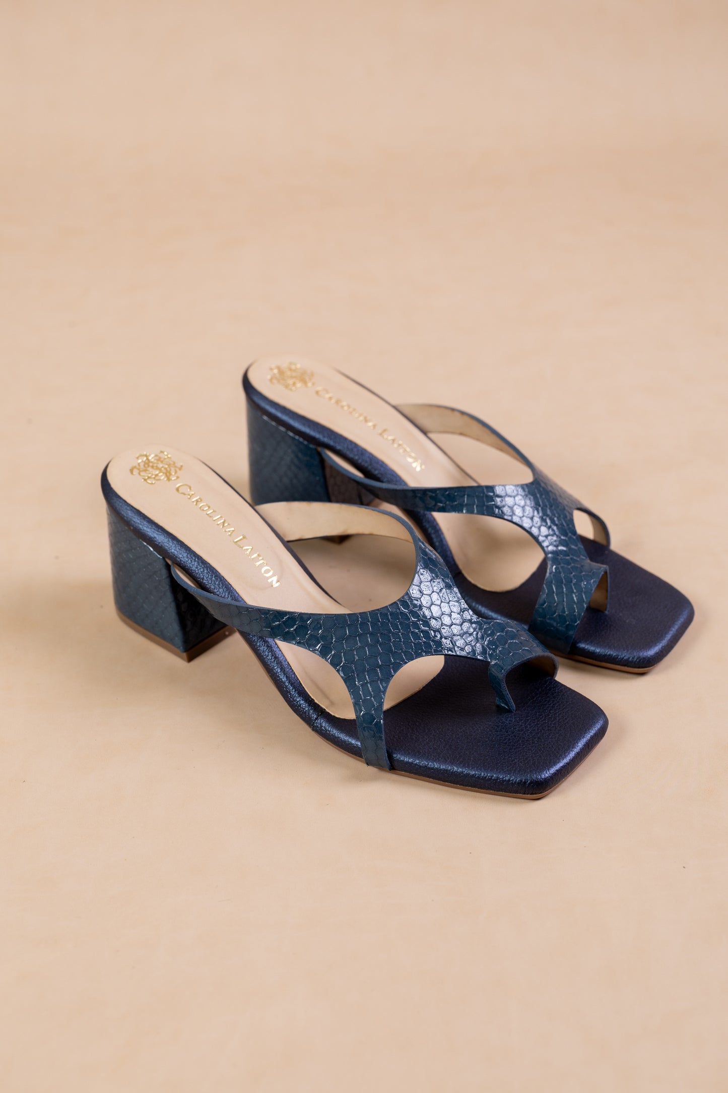 Sandalia Eloisa - Cuero Azul- Tacon 5.5 cm - Carolina Laiton