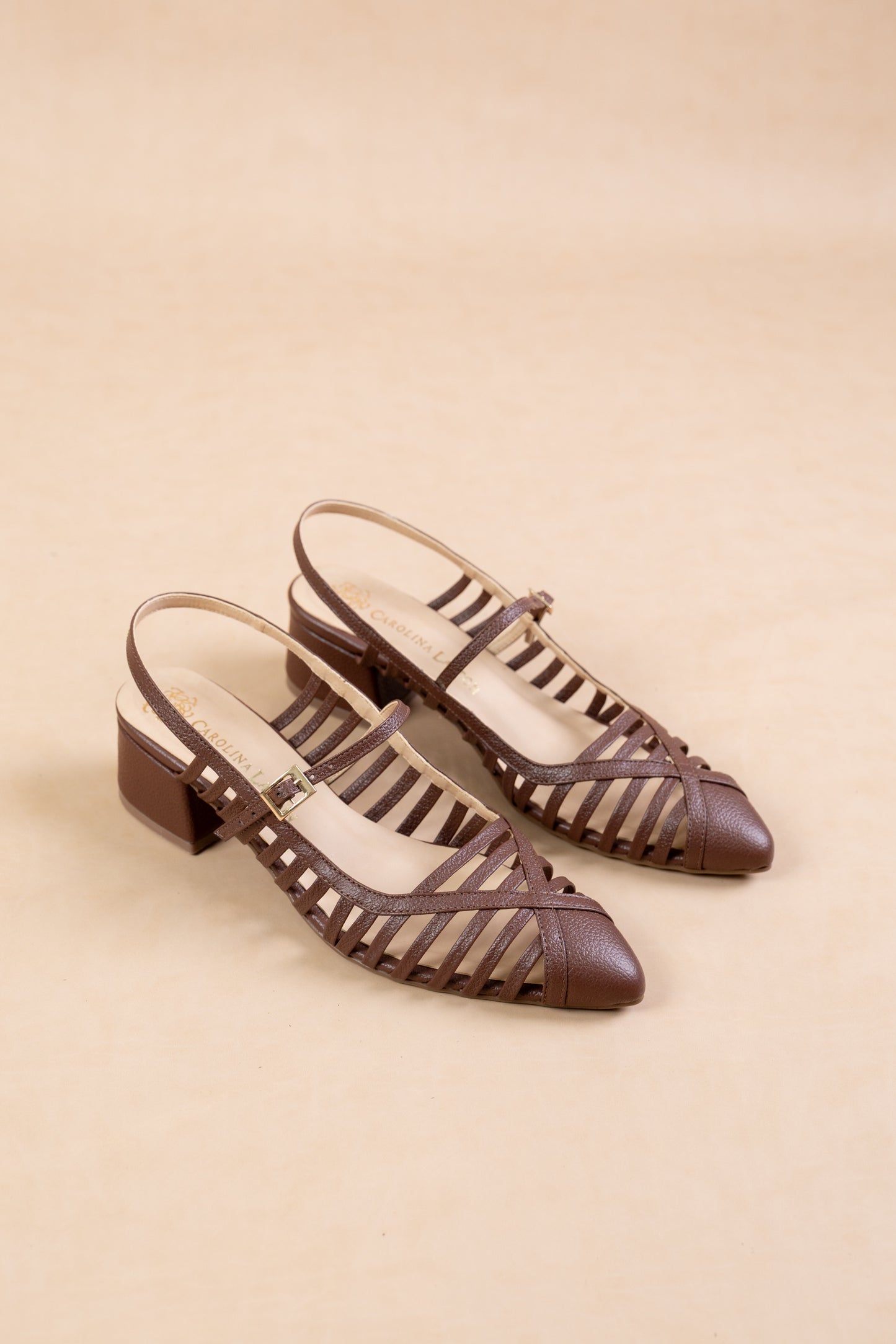 Stiletto Cami Cuero Chocolate- Tacon kitten heel 5.5 cms- Carolina Laiton