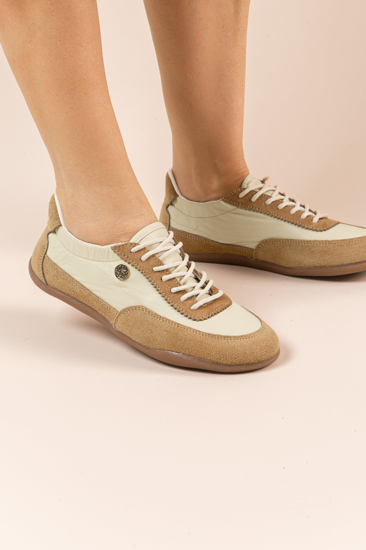 Tenis Chicharron Cuero Talco x Miel- Carolina Laiton