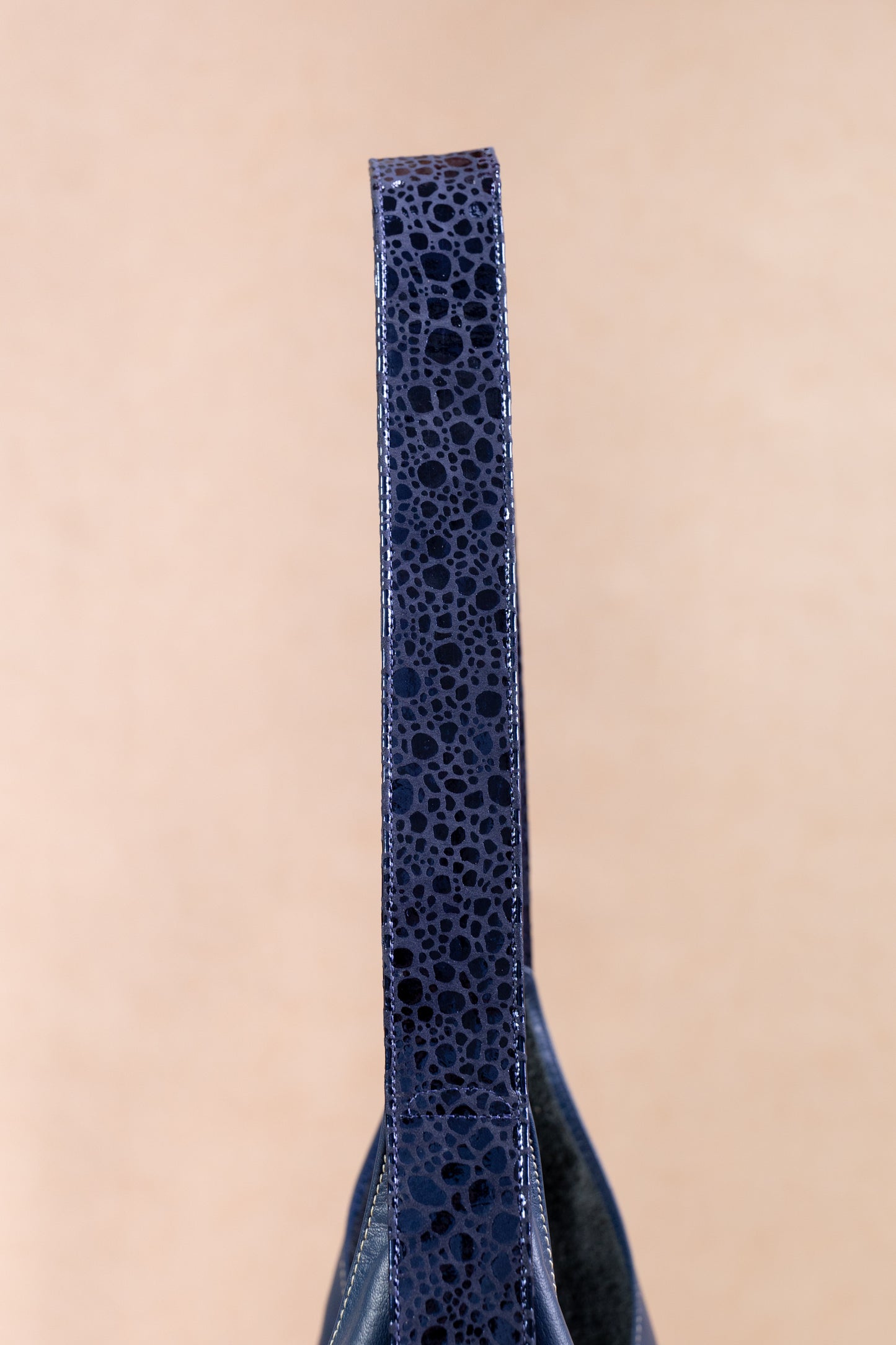 Bolso Cloud en Cuero Azul - Carolina Laiton