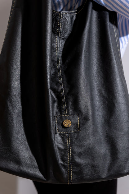 Bolso Amara en Cuero Negro - Carolina Laiton