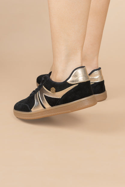 Tenis Kira Cuero Negro x Dorado - Carolina Laiton