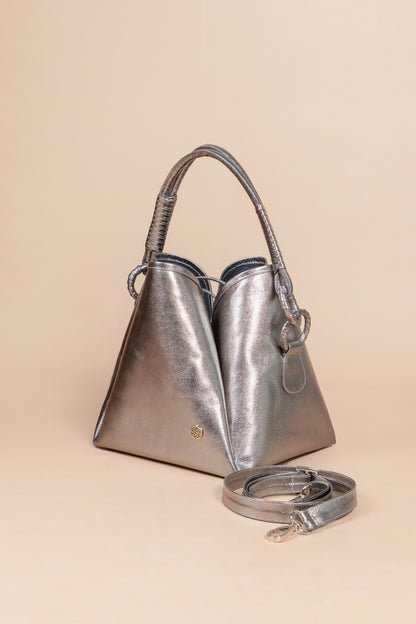 Bolso flower -Cuero Plomo- Carolina Laiton