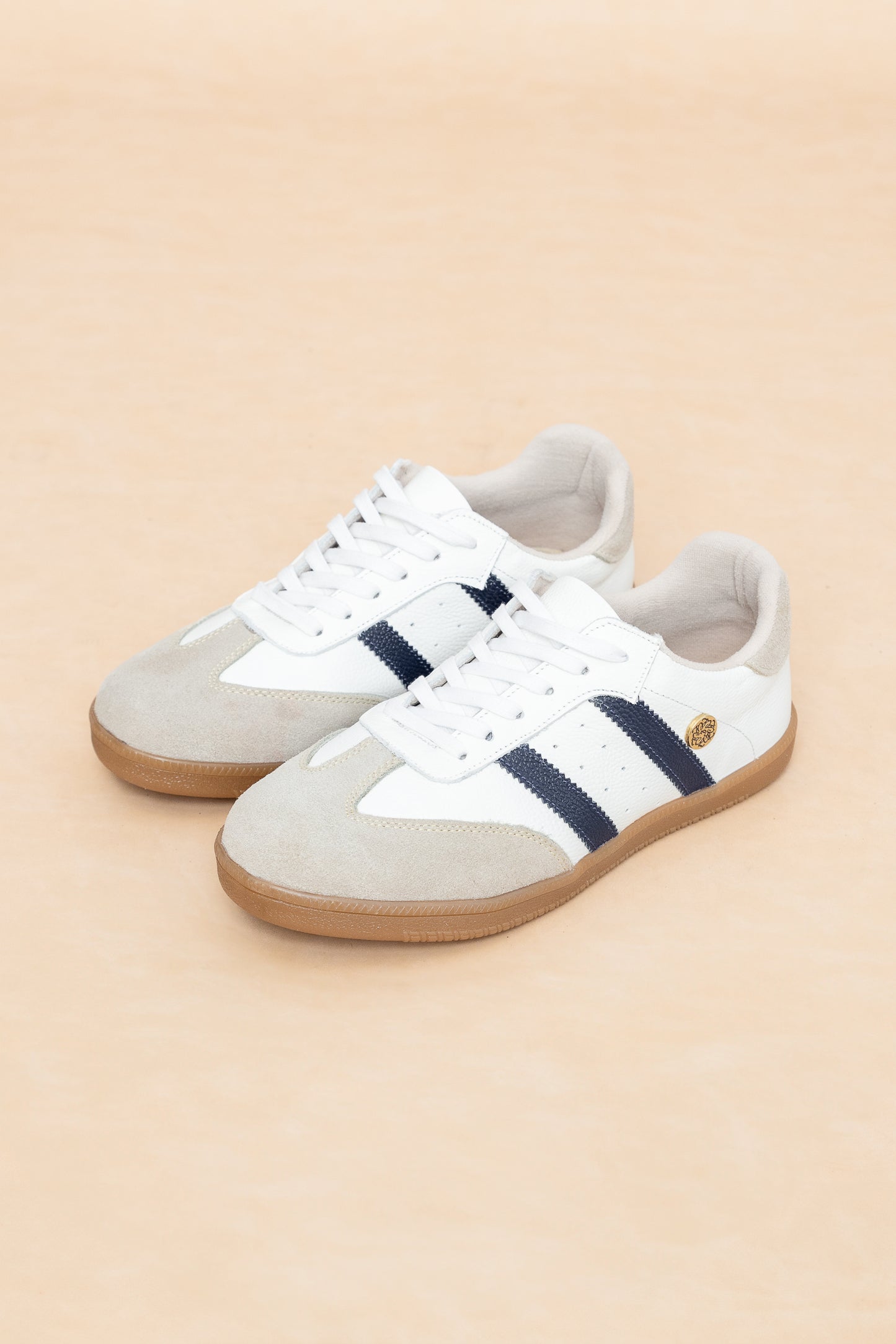 Tenis Elsy Cuero Blanco x Negro - Carolina Laiton