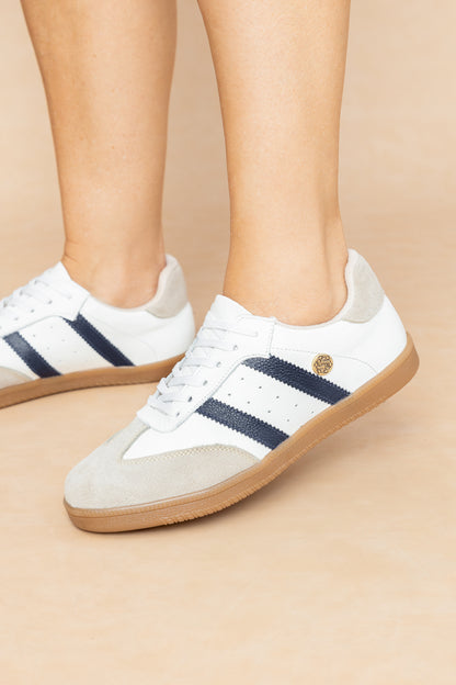 Tenis Elsy Cuero Blanco x Negro - Carolina Laiton